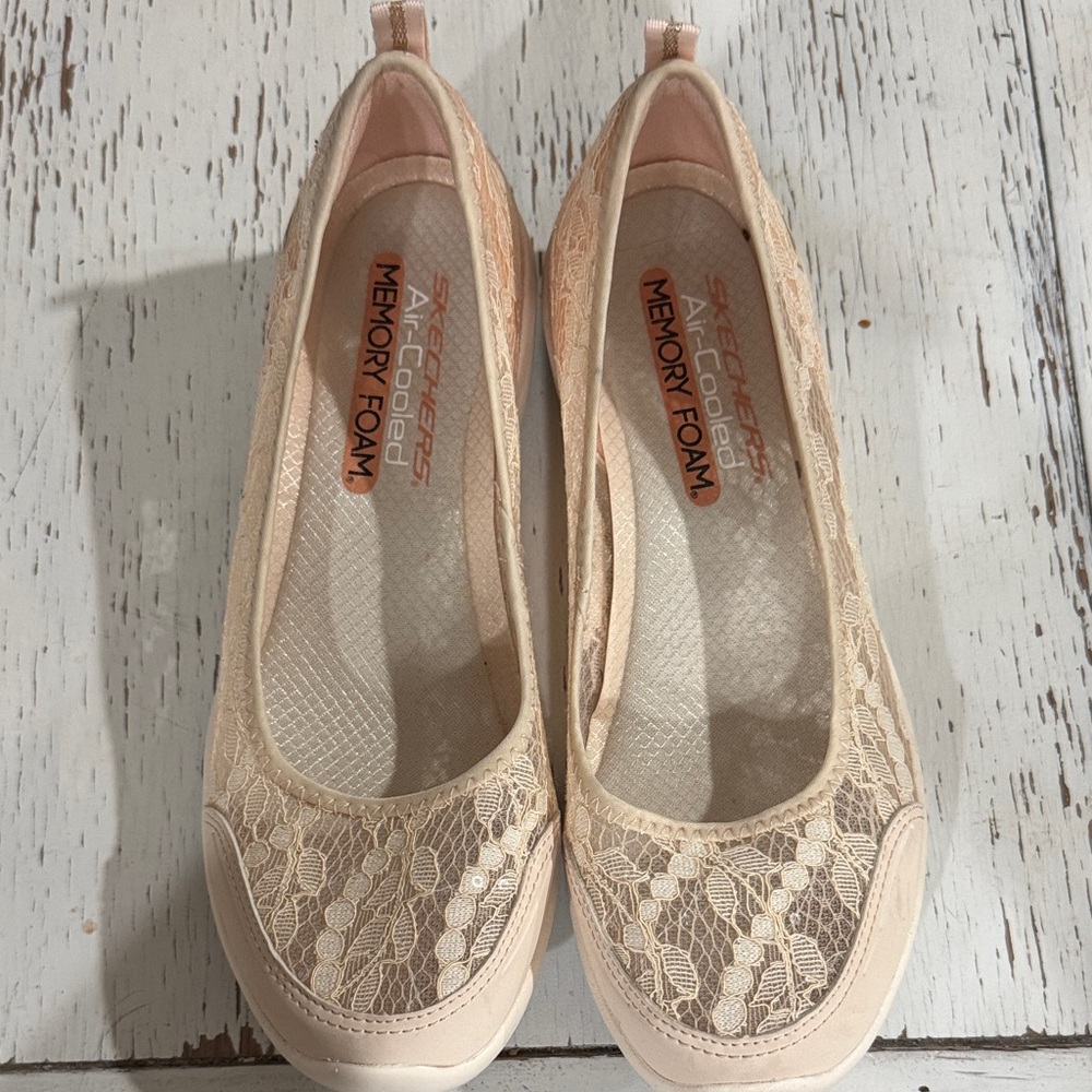 Skechers Women's Beige Lace Flats